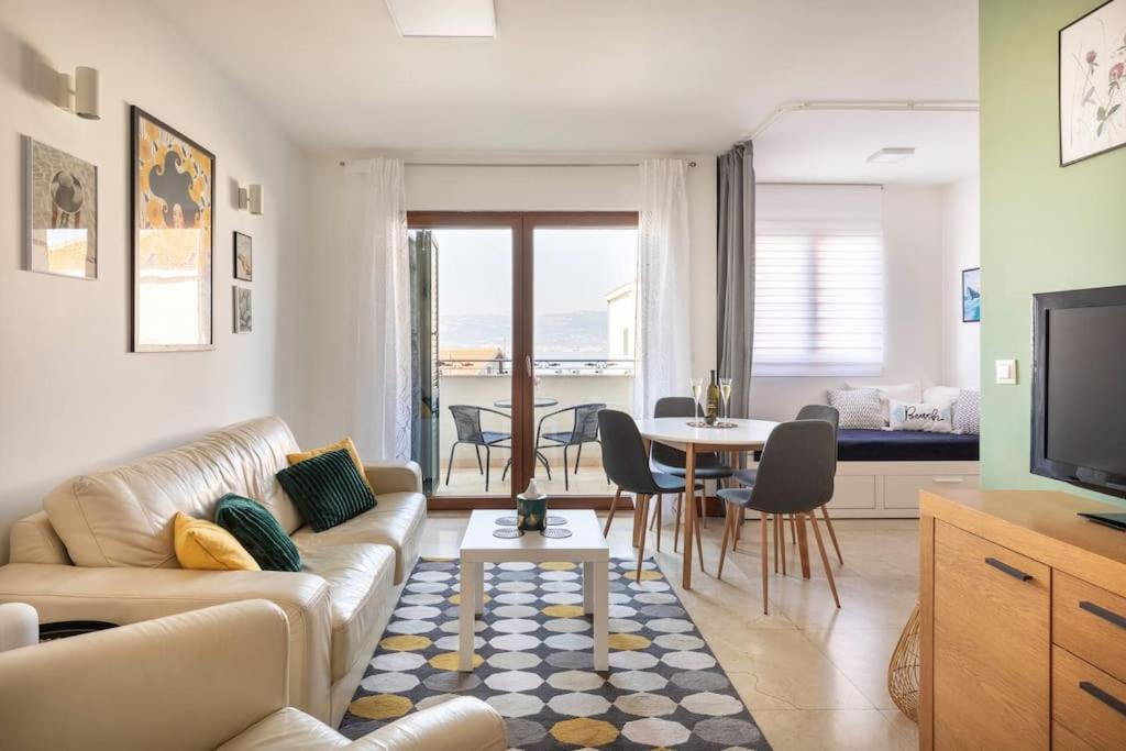 Seaesta Pool And Apartman *