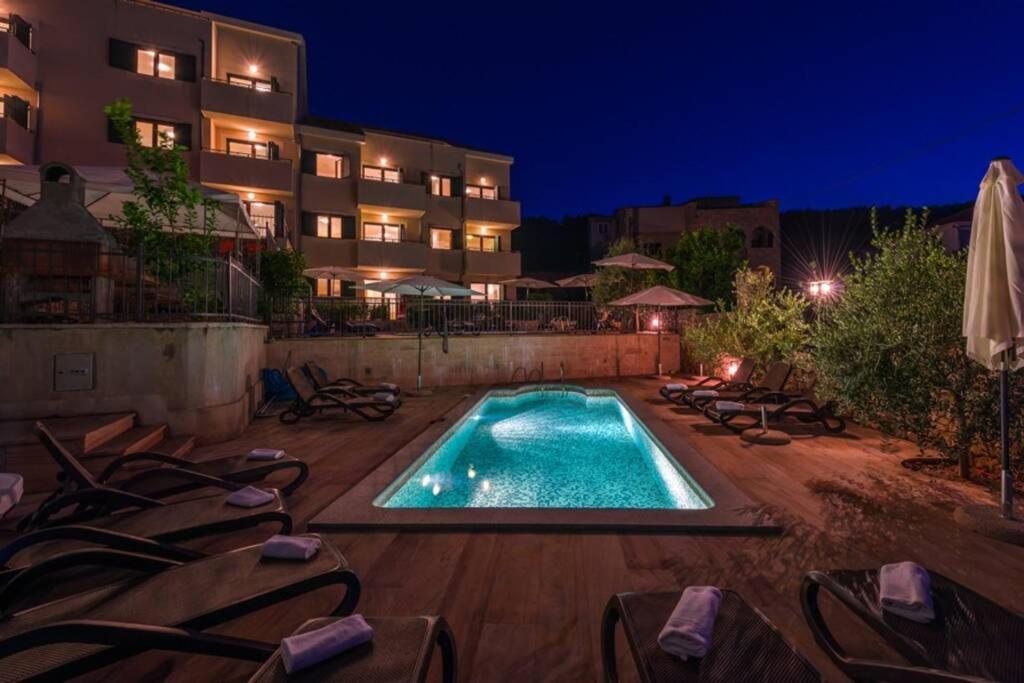 Apartman Seaesta Pool And Slatine